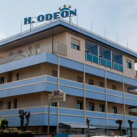 호텔 Odeon 3*